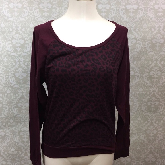 PINK Victoria's Secret Tops - 🍀PINK Victoria's Secret Burgundy Leopard Tee